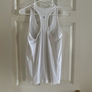 Lululemon swiftly tech tank size 6